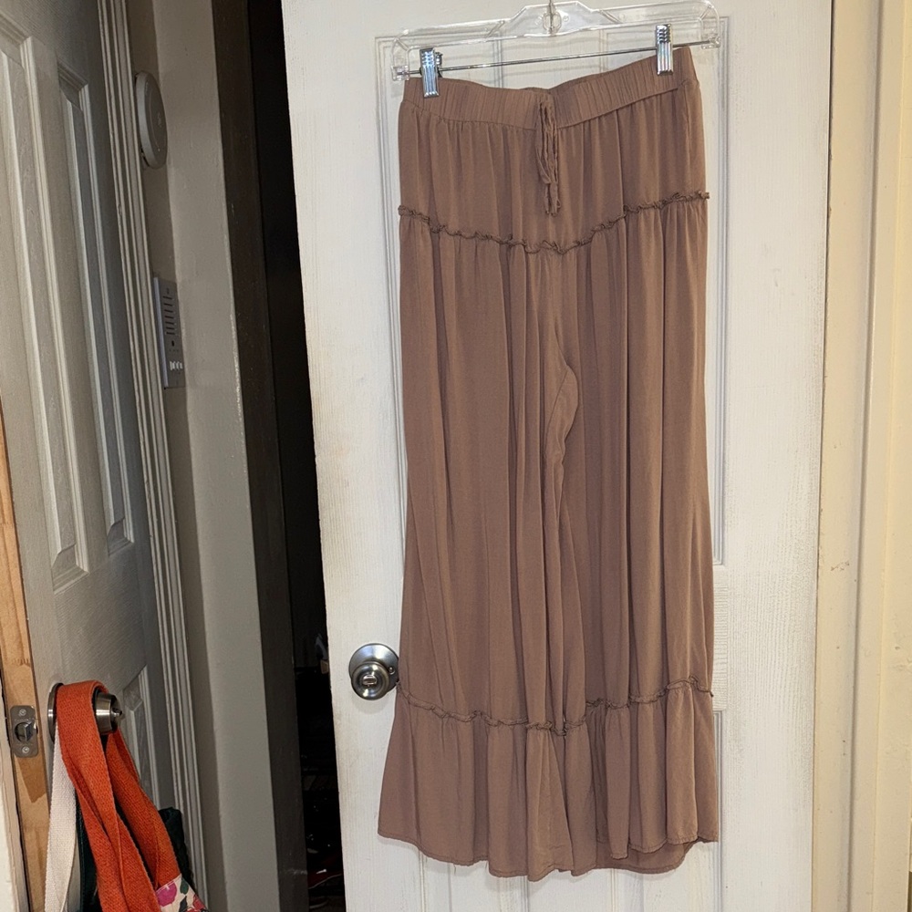 SHEIN Taupe Wide-Leg Boho Flowy Pants size medium